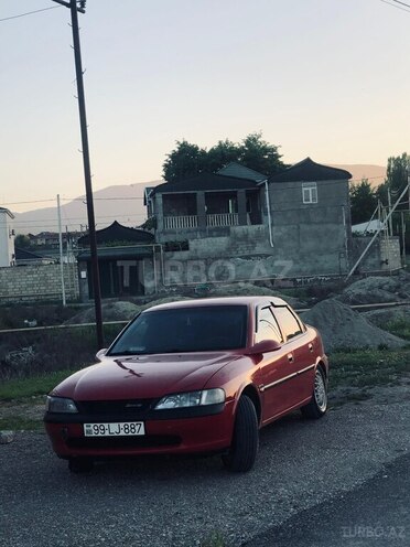 Opel Vectra-11