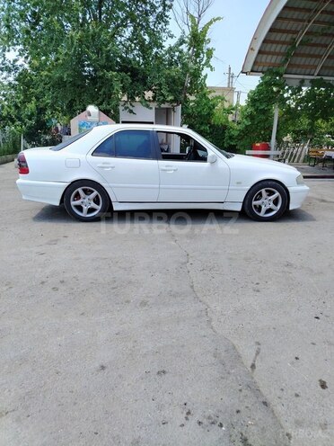 Mercedes C 200-4