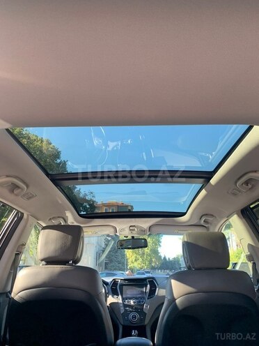 Hyundai Santa Fe-5