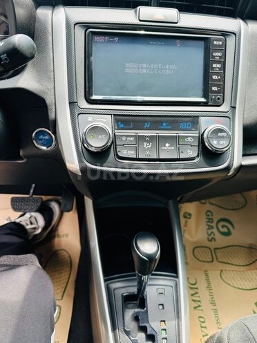 Toyota Corolla Fielder-17