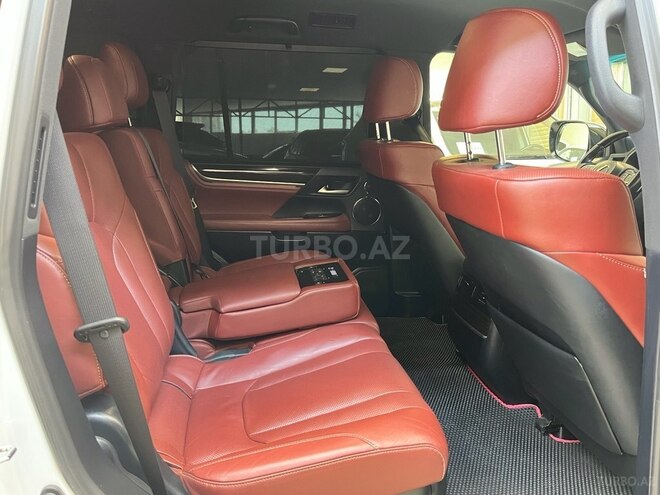Lexus LX 450d-35