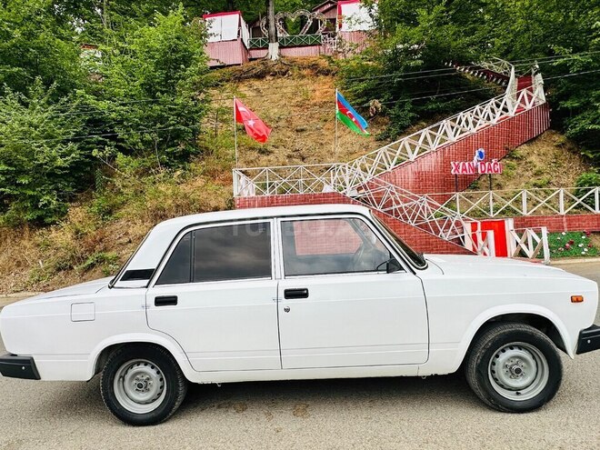 LADA (VAZ) 2107-4