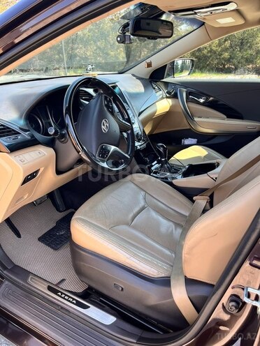 Hyundai Azera-6