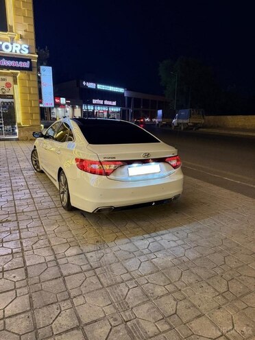 Hyundai Azera-5