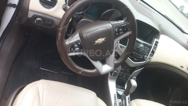 Chevrolet Cruze-2
