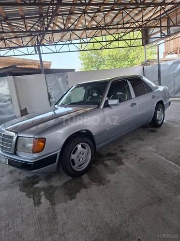 Mercedes 200 D-15
