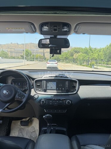 Kia Sorento-11