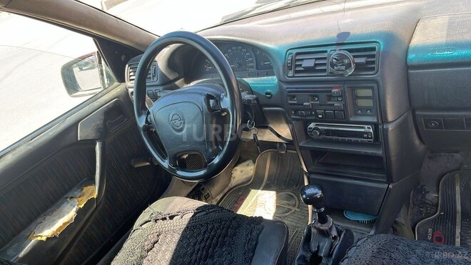 Opel Vectra-7