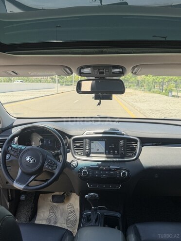 Kia Sorento-12