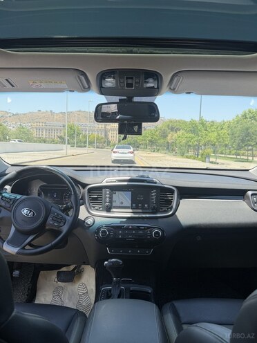 Kia Sorento-10