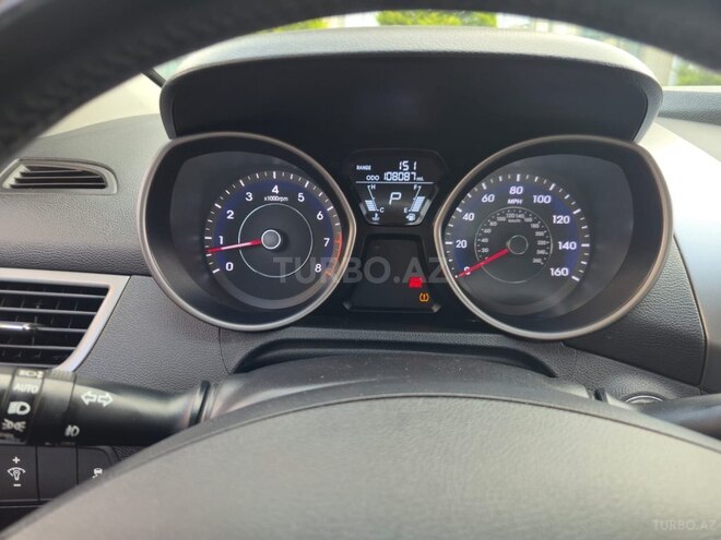 Hyundai Elantra-7