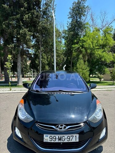 Hyundai Elantra-2