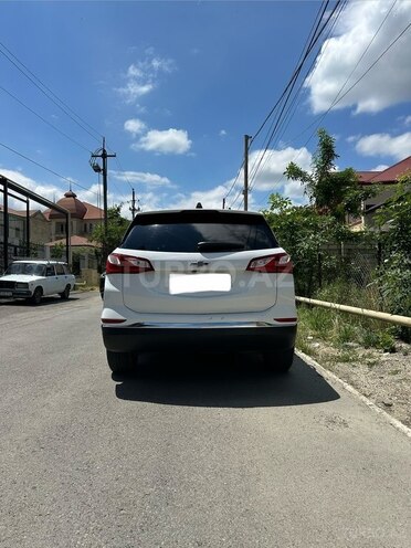 Chevrolet Equinox-2