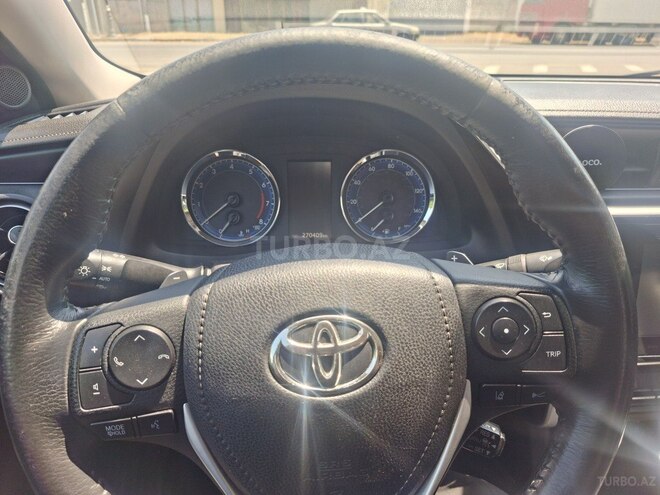 Toyota Corolla-10