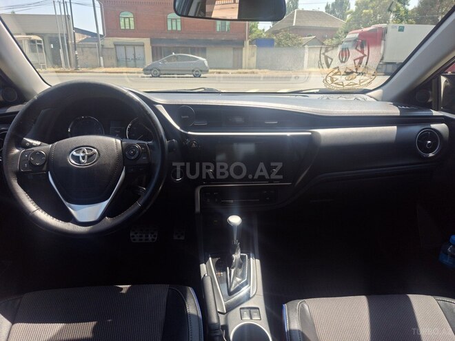 Toyota Corolla-11