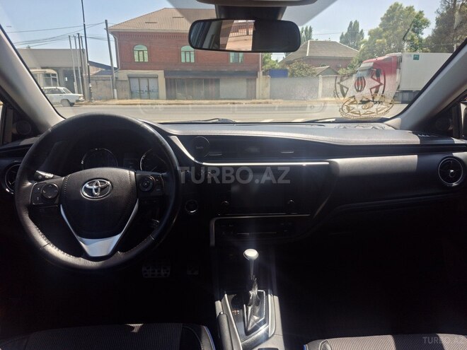 Toyota Corolla-9