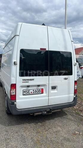 Ford Transit-8