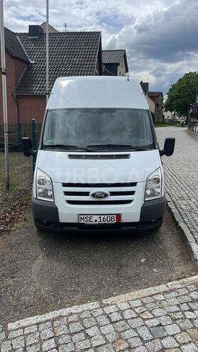 Ford Transit-1