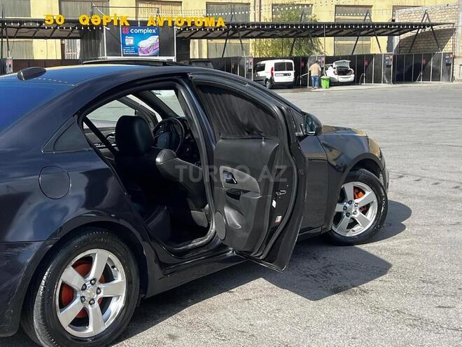 Chevrolet Cruze-4