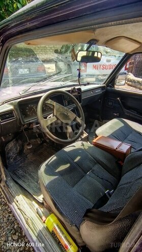 LADA (VAZ) 2107-2