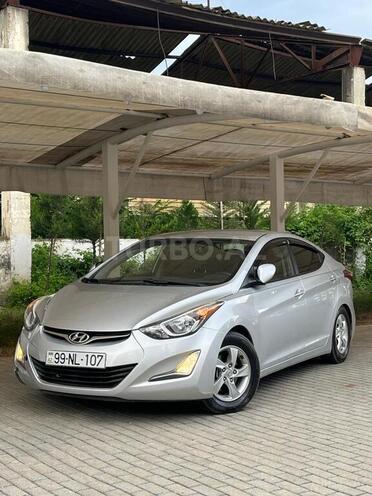 Hyundai Elantra-3