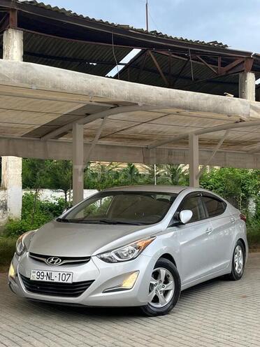 Hyundai Elantra-4