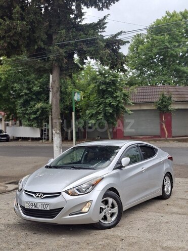 Hyundai Elantra-1