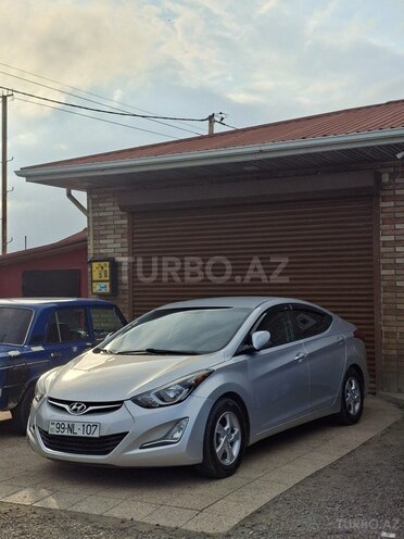 Hyundai Elantra-6