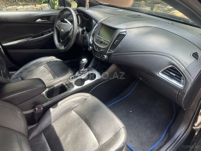 Chevrolet Cruze-8
