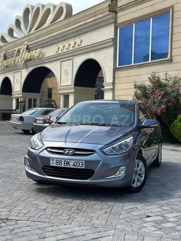 Hyundai Accent-1