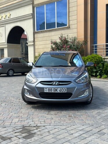Hyundai Accent-2