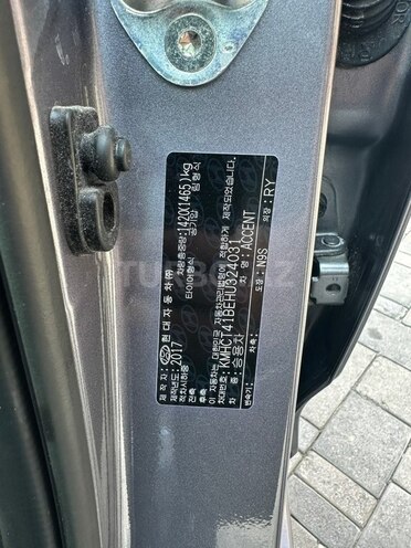 Hyundai Accent-20