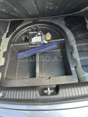 Hyundai Accent-18