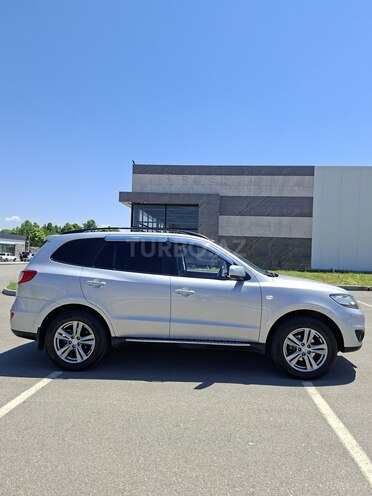 Hyundai Santa Fe-3