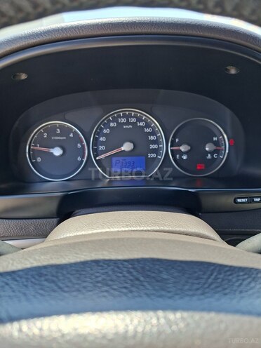 Hyundai Santa Fe-11