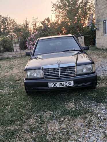 Mercedes 190-1