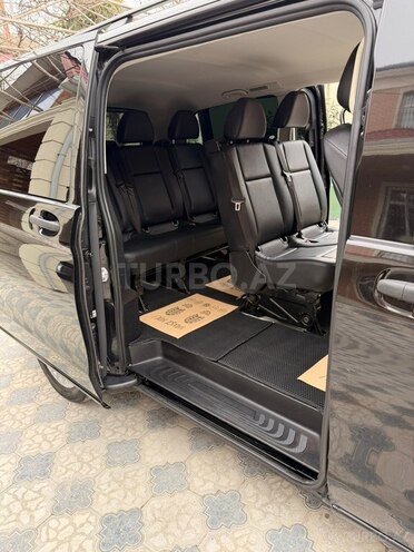 Mercedes Metris-9