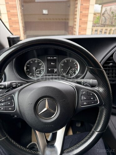 Mercedes Metris-12