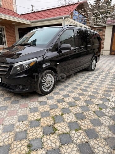 Mercedes Metris-3