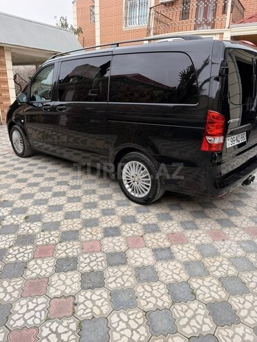Mercedes Metris-5