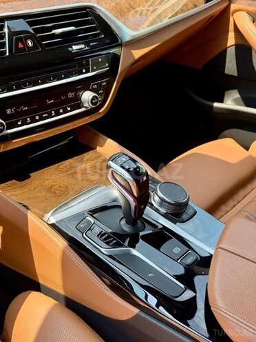 BMW 530-5