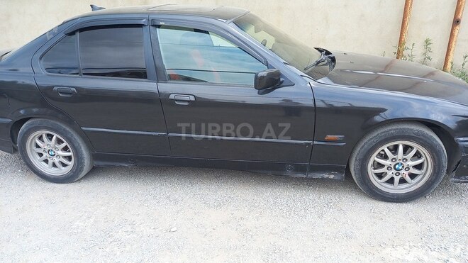 BMW 320-4