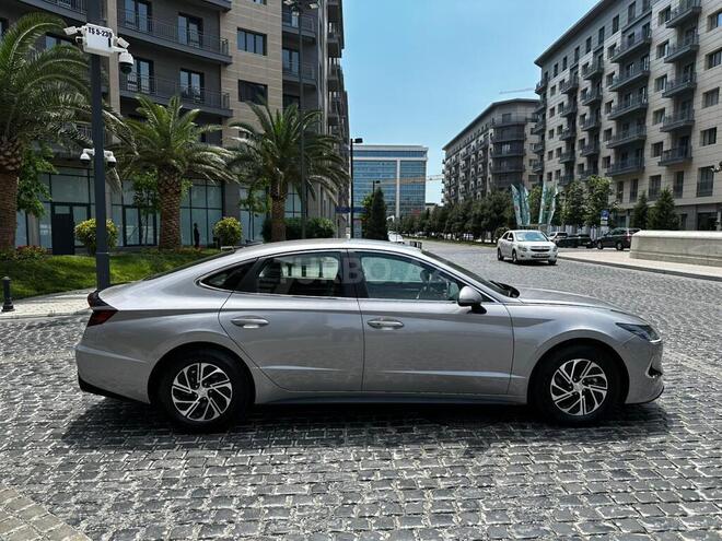 Hyundai Sonata-9