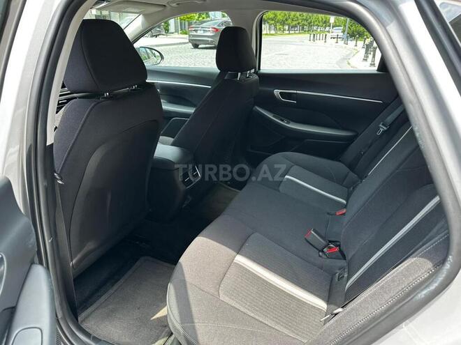 Hyundai Sonata-4