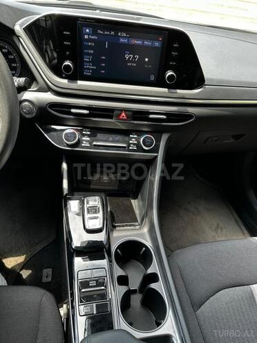 Hyundai Sonata-5