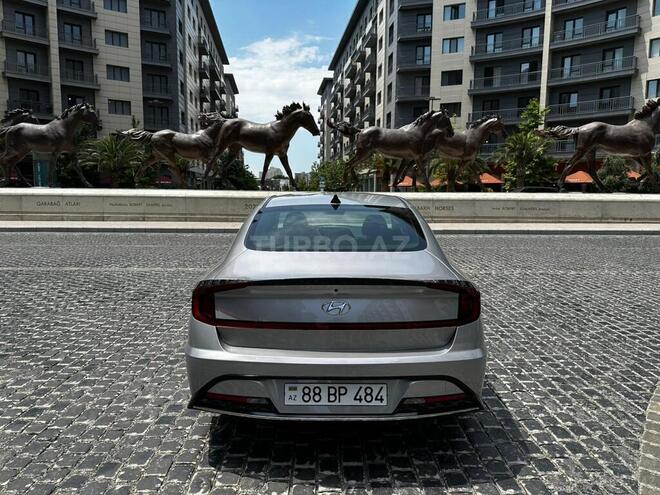 Hyundai Sonata-11