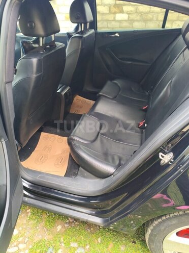 Volkswagen Passat-11