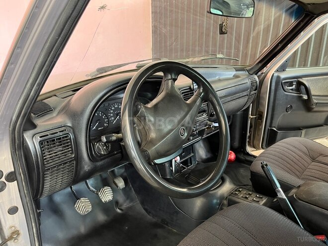 GAZ 31105 "Volga"-9