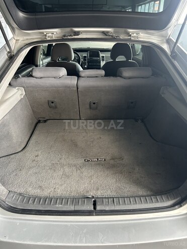 Toyota Prius-10