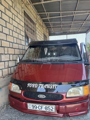 Ford Transit-1